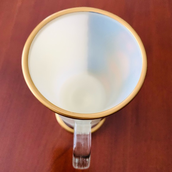 Handpainted Milky glass coffee mug with handle Frida Kahlo portrait gold border - Picture 4 of 6